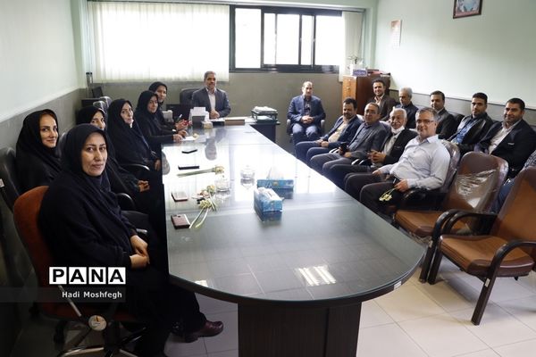 تجلیل از بانوان شاغل در حوزه  اداره‌کل آموزش و پرورش فارس