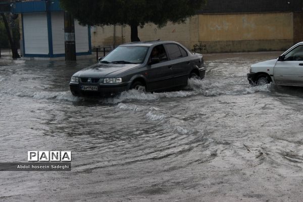 بارش باران و آبگرفتگی معابر در بوشهر