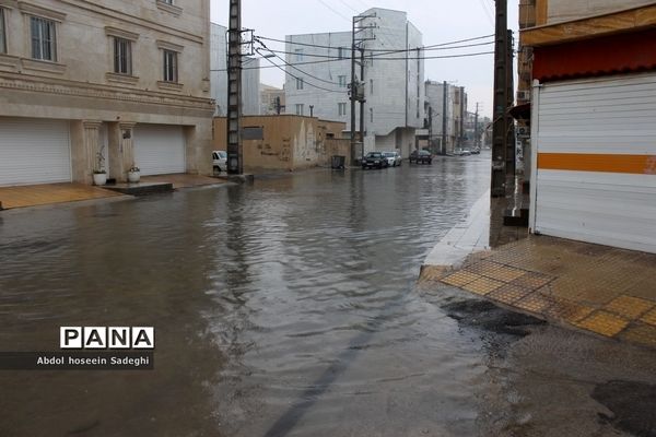 بارش باران و آبگرفتگی معابر در بوشهر