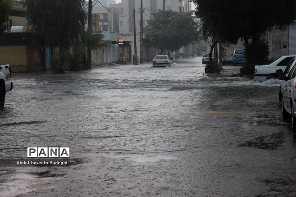 بارش باران و آبگرفتگی معابر در بوشهر