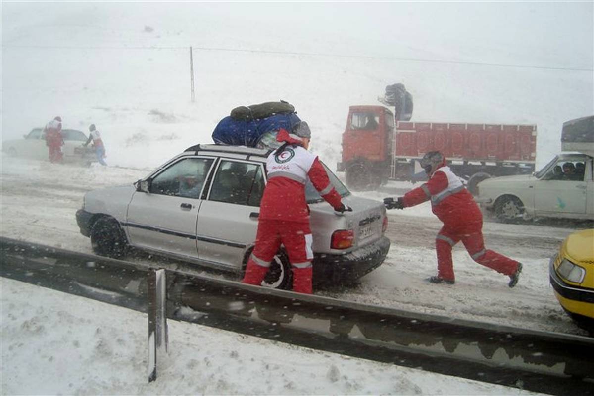 امدادرسانی به بیش از ۱۰۰ حادثه‌دیده در برف و کولاک خلخال