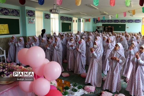 برگزاری جشن تکلیف مدارس آباده