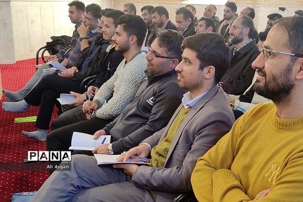 کارگاه آسیب‌ها و ویژگی‌های نوجوان امروزی در حاشیه دوره راه مربی در دماوند