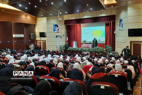 برگزاری همایش بزرگ والدین و فرزندان در فیروزکوه