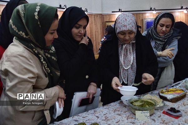 برگزاری جشنواره غذایی ایرانی در شهرستان قرچک