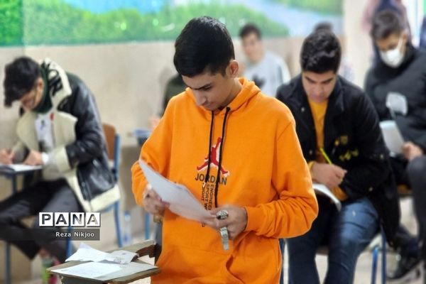 پایان رقابت داوطلبان کنکور سراسری در شهرستان بهارستان