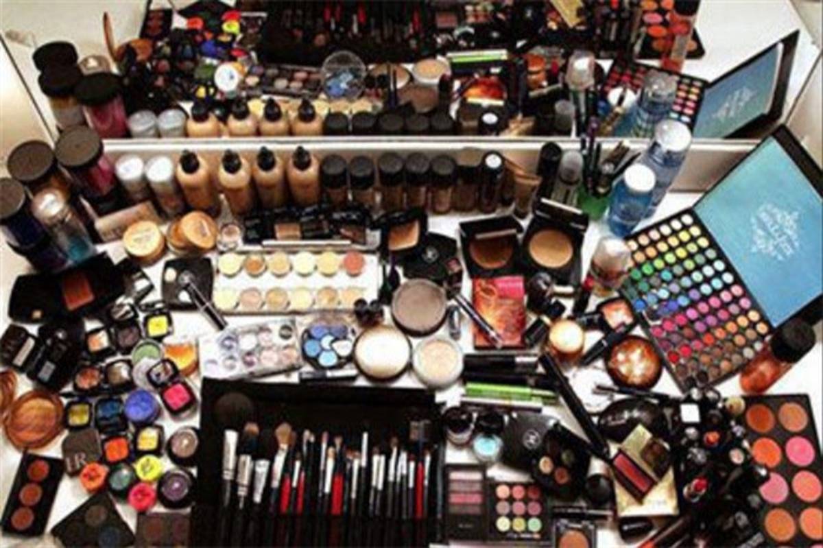 شناسایی و جمع آوری ۱۲۰۰ محصول آرایشی و بهداشتی غیر مجاز