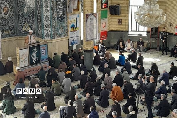 تقدیر از کارمندان فعال شهرداری در نمازجمعه ملارد