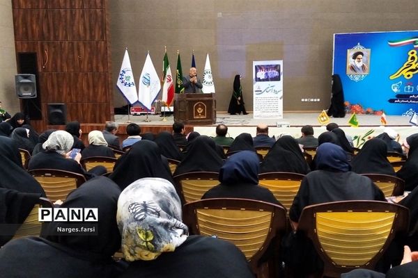 دومین روز کاردوی آموزشی نمایشگاه‌های «مدرسه انقلاب» ویژه دختران در قم-1