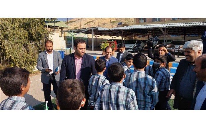 بازدید مدیر روابط عمومی وزارت آموزش و پرورش از دبیرستان رازی ناحیه چهار شیراز