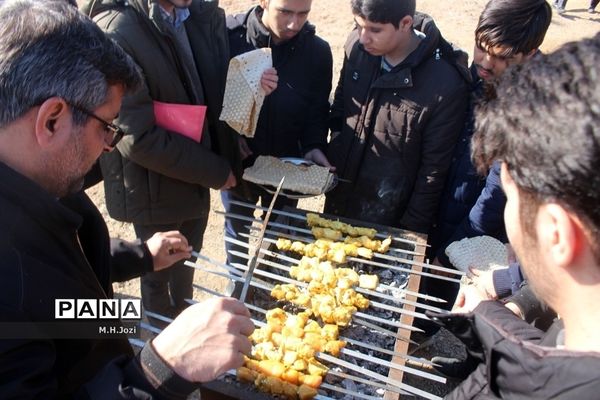 کاردوی نمایشگاه مدرسه انقلاب ویژه پسران در قم-2