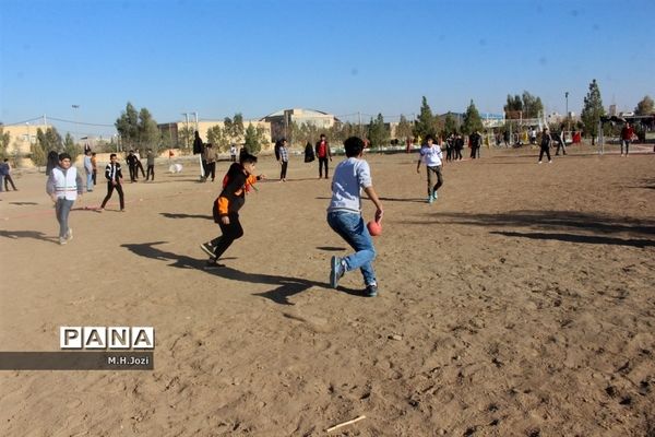 کاردوی نمایشگاه مدرسه انقلاب ویژه پسران در قم-2