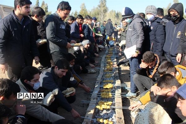 کاردوی نمایشگاه مدرسه انقلاب ویژه پسران در قم-2