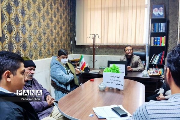 برگزاری جلسات  پیش‌اجلاس و کمیته نماز در مدارس رودهن