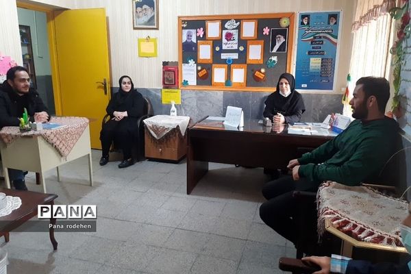 برگزاری جلسات  پیش‌اجلاس و کمیته نماز در مدارس رودهن