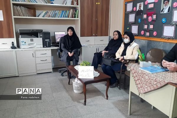 برگزاری جلسات  پیش‌اجلاس و کمیته نماز در مدارس رودهن