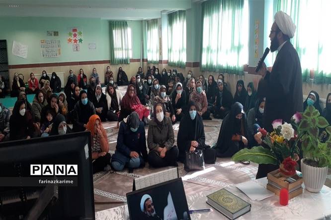 برگزاری کارگاه توانمندسازی والدین با موضوع فرزندپروری در فیروزکوه