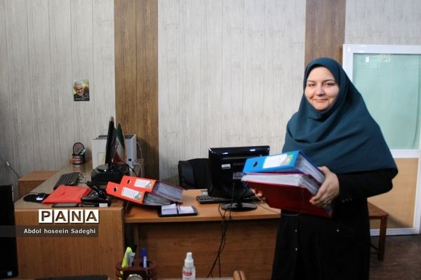 بازدید مدیر امور مالی سازمان دانش‌آموزی کشور از بوشهر