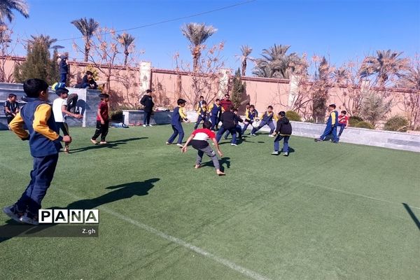 گردش فرهنگی ورزشی دانش‌آموزان مدرسه شهید دهستانی بافق