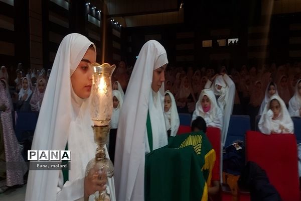 برگزاری جشن تکلیف دختران در فرهنگسرای بعثت صفادشت