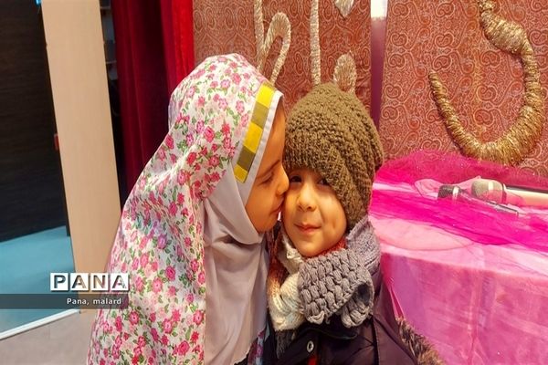 برگزاری جشن تکلیف دختران در فرهنگسرای بعثت صفادشت