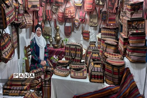 ‌‌نمایشگاه صنایع‌دستی، سوغات و هدایا در شهرستان قاین