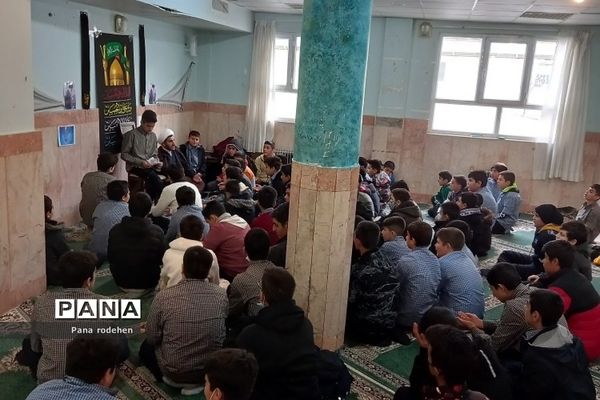 برگزاری جشن ماه رجب و میلاد امام‌ محمد باقر(ع) در دبیرستان ۱۳ آبان رودهن