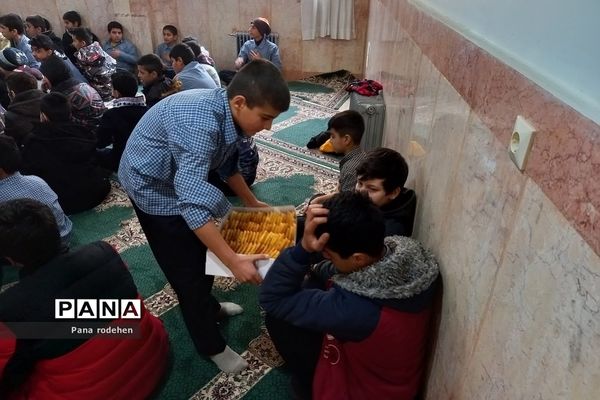 برگزاری جشن ماه رجب و میلاد امام‌ محمد باقر(ع) در دبیرستان ۱۳ آبان رودهن