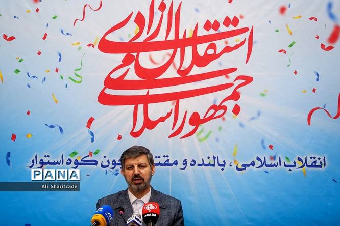 نشست خبری رئیس کمیته فرهنگیان و دانشآموزی ستاد دهه فجر انقلاب اسلامی