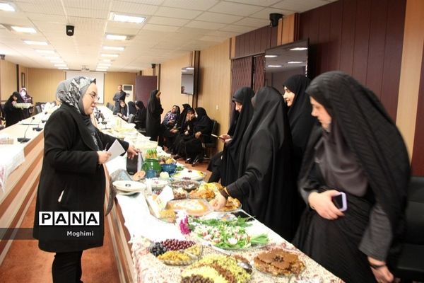 جشنواره غذاهای محلی در آموزش و پرورش منطقه ۱۳