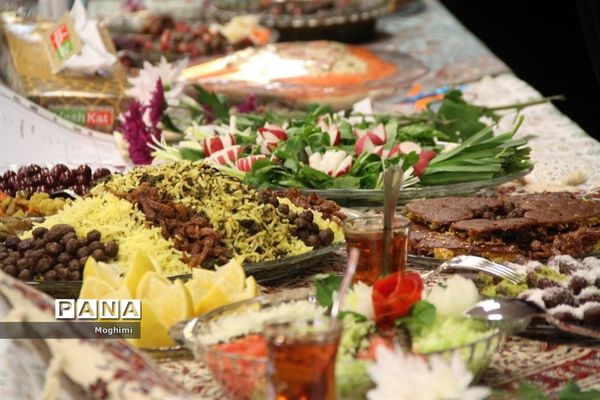جشنواره غذاهای محلی در آموزش و پرورش منطقه ۱۳