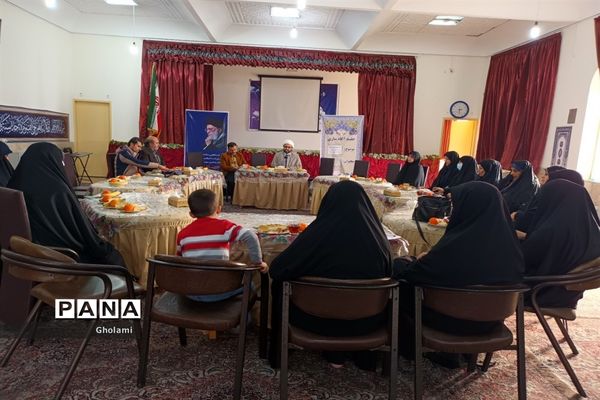 برگزاری جلسه هم‌اندیشی مدیران شهرک زینبیه منطقه ۱۳ با موضوع جهاد تبیین