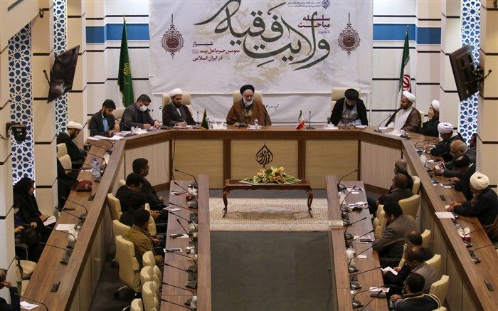 نشست تخصصی با موضوع مبانی دینی حکمرانی مردمی در شیراز برگزار شد