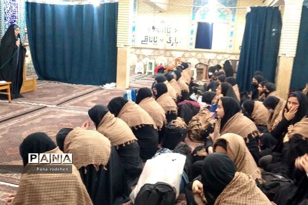 اعزام دانش‌آموزان به اردوی راهیان نور در رودهن