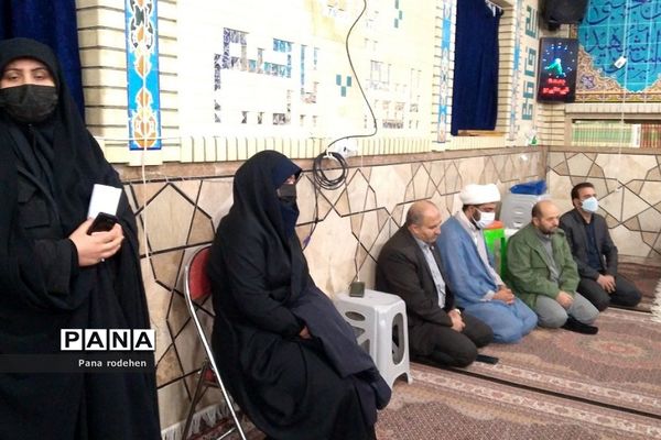 اعزام دانش‌آموزان به اردوی راهیان نور در رودهن