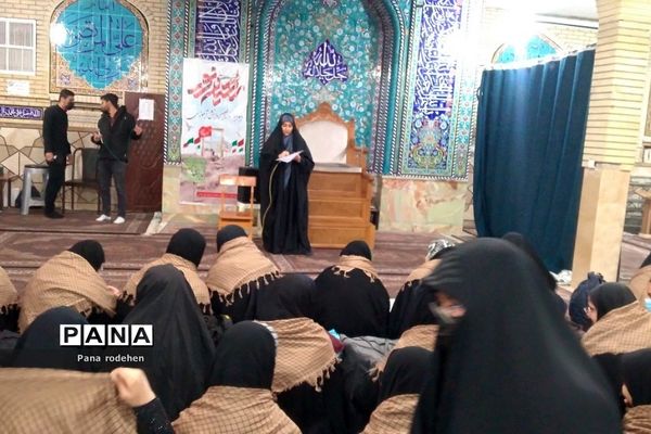 اعزام دانش‌آموزان به اردوی راهیان نور در رودهن