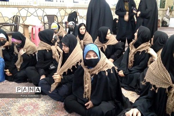 اعزام دانش‌آموزان به اردوی راهیان نور در رودهن