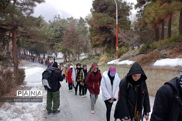 اردوی دانش‌آموزان دختر پاکدشتی و چهاردانگه  در اردوگاه شهید باهنر