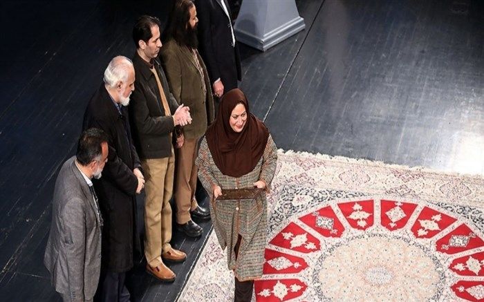 درخشش بانوی فرهنگی بهارستانی در افتتاحیه جشنواره بین‌المللی تئاتر فجر