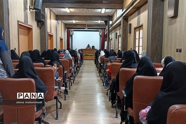 برگزاری کارگاه‌های عظمت مادرانه، شکوه دخترانه با موضوع کنترل خشم در  شیراز