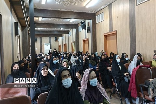 برگزاری کارگاه‌های عظمت مادرانه، شکوه دخترانه با موضوع کنترل خشم در  شیراز