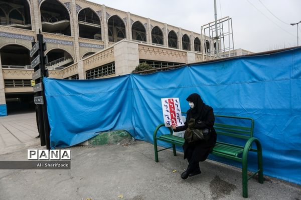 تجمع اعتراضی نمازگزاران در محکومیت هتک حرمت به قرآن کریم
