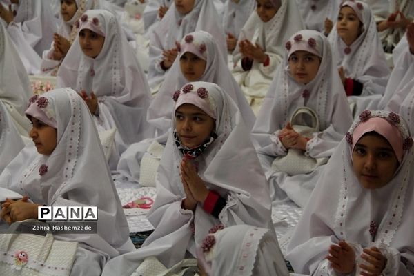 جشن تکلیف دختران دبستان ۲۲بهمن ناحیه یک شهرری