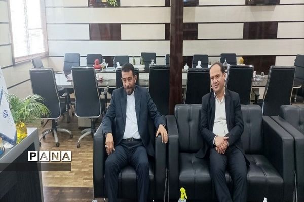 نشست هم‌اندیشی مدیر مالی سازمان دانش‌آموزی کشور با مدیرکل آموزش و پرورش استان بوشهر