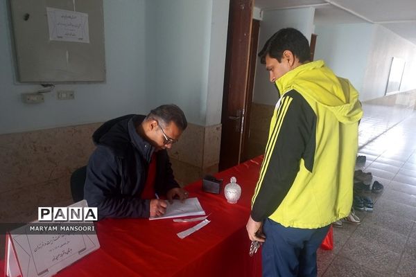 جلسه آموزش خانواده ویژه پدران در دبستان صحیفه نور فشافویه