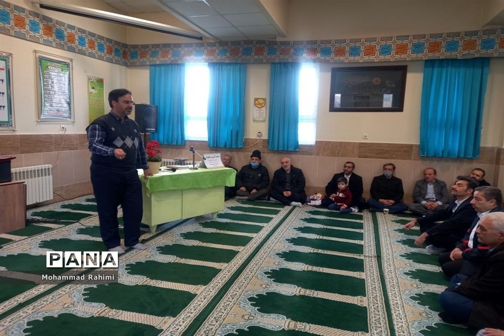 دیدار اولیا دانش‌آموزان با رییس اداره ناحیه 5 مشهد