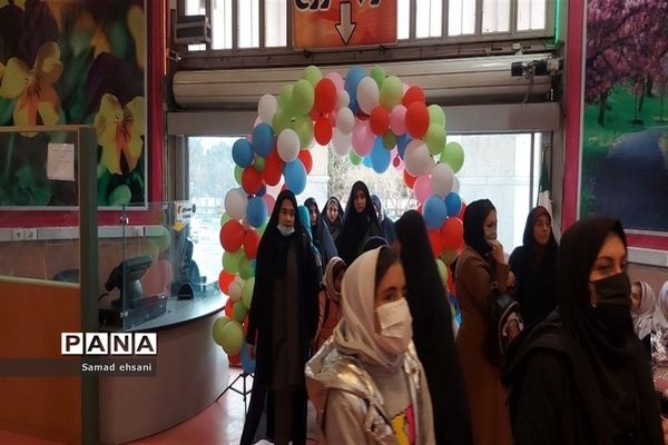 جشن پیروزی انقلاب اسلامی در کانون فرهنگی تربیت آفتاب، آموزش و پرورش منطقه 19 تهران