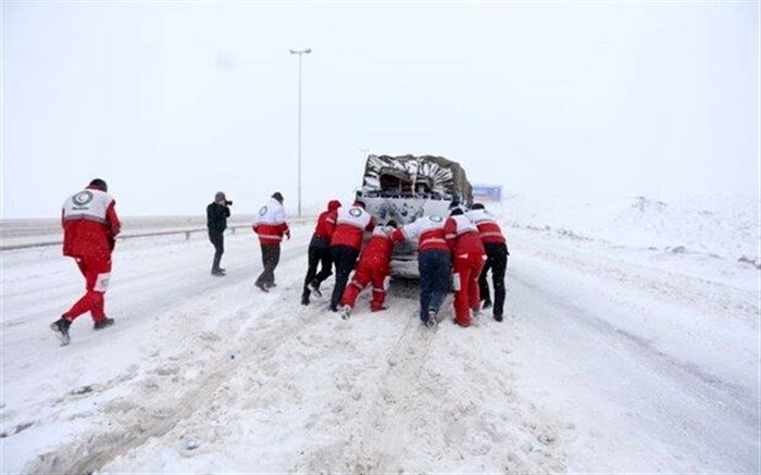 رهاسازی 679 خودرو از برف در دو روز گذشته