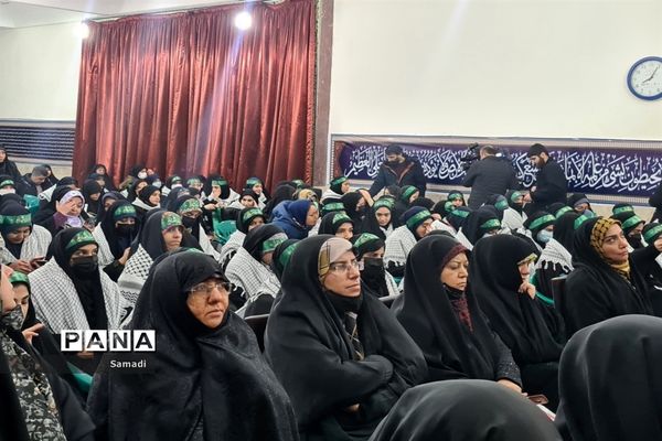 مراسم بدرقه دانش‌آموزان دختر منطقه ۱۳ اعزامی به اردوی راهیان نور