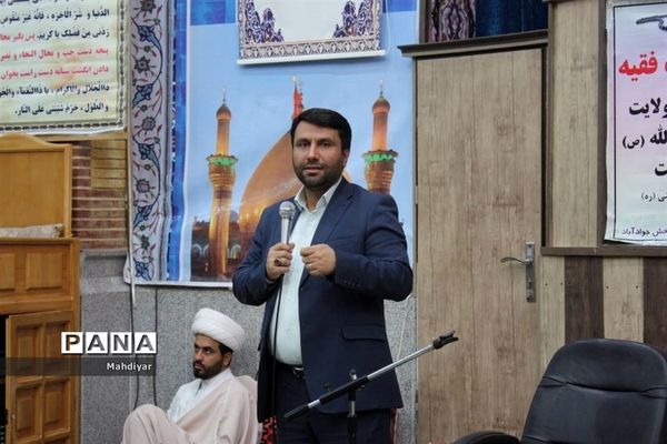 برپایی میز خدمت انقلاب در ایام الله دهه فجر در شهرجوادآباد